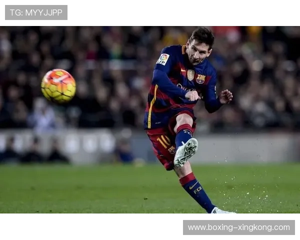 近距离捕捉足球巨星瞬间展现力量与风采的高清图片欣赏